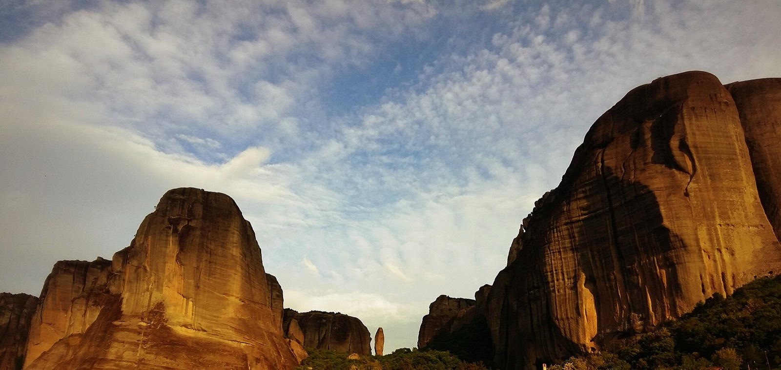Kastraki village under the rocks